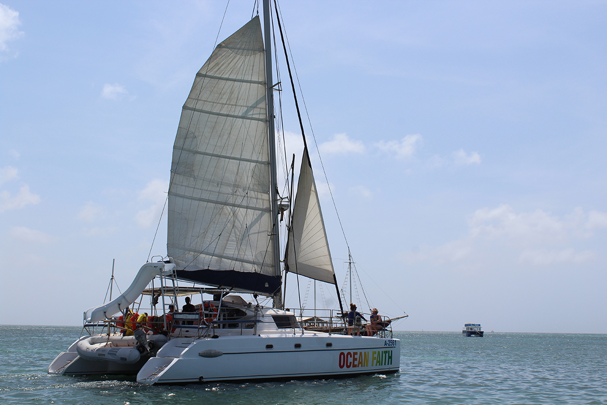 Day charter catamaran in Aruba